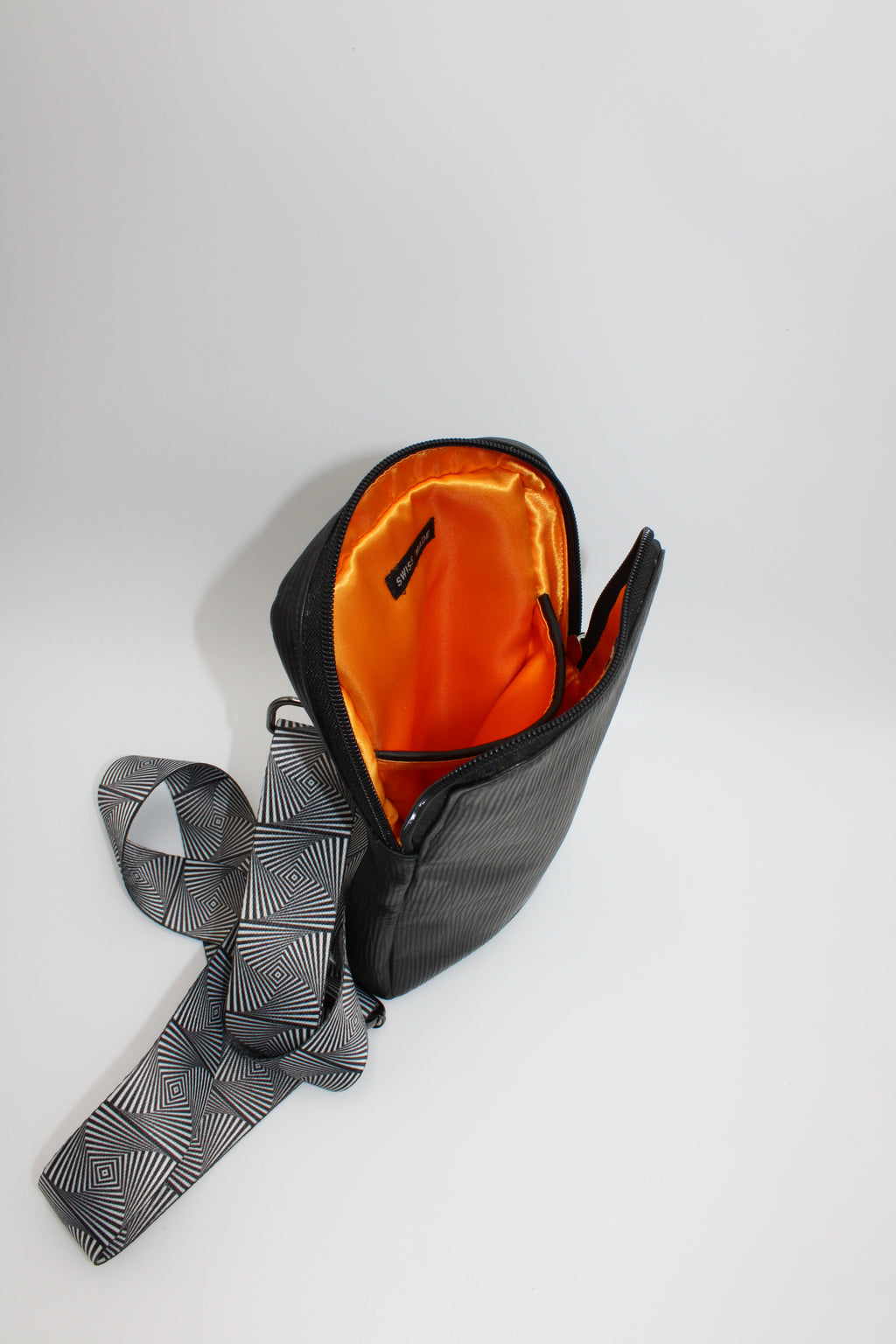 Nova (Handytasche)