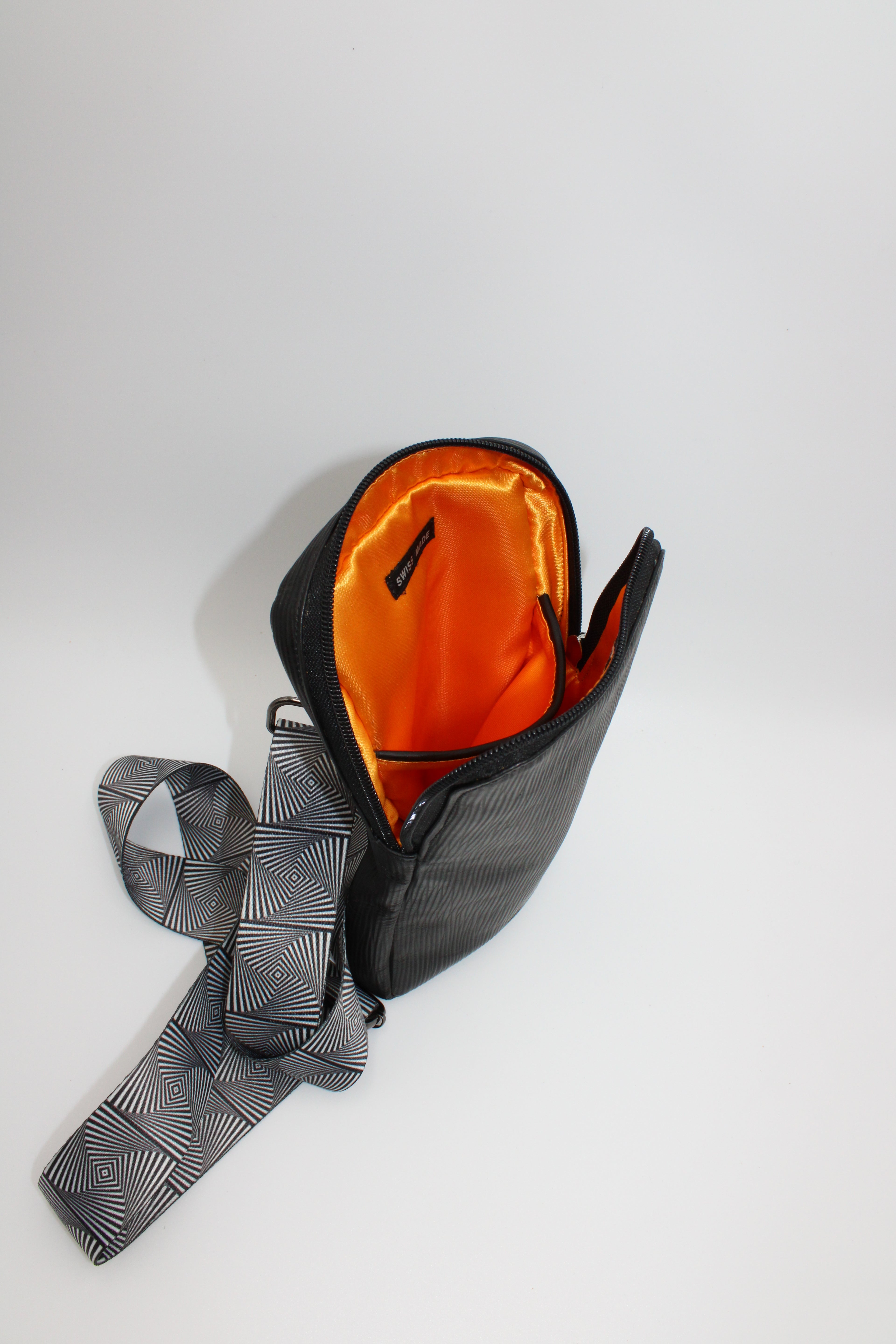 Nova (Handytasche)